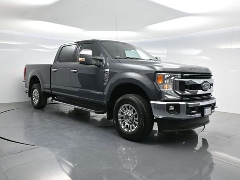 Used 2021 Ford F250 XLT w/ XLT Premium Package AWD/4WD image 32