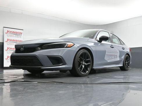 Used 2023 Honda Civic Sport image 32