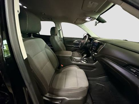 Used 2021 Chevrolet Traverse LS w/ LPO, Black Accent Package FWD image 28