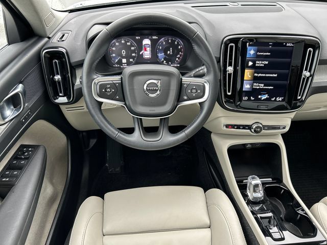 Used 2021 Volvo XC40 T5 Inscription w/ Protection Package Premier AWD/4WD image 16