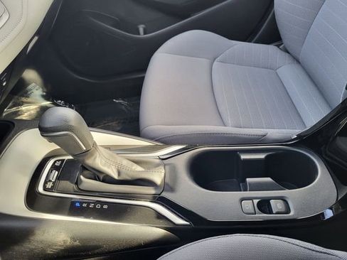 Used 2024 Toyota Corolla SE w/ Convenience Package image 25