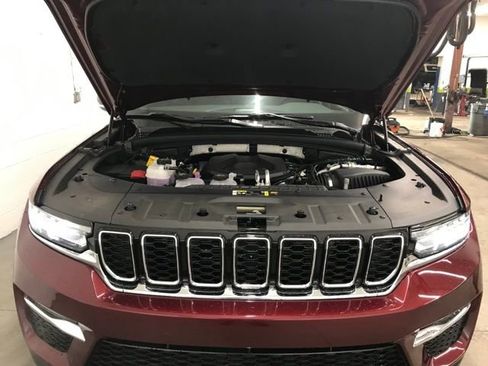 New 2025 Jeep Grand Cherokee Limited 4xe image 35