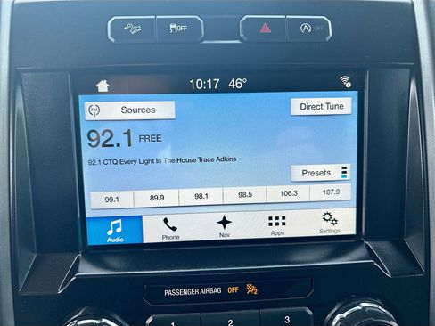 Used 2018 Ford F150 XLT w/ Equipment Group 302A Luxury AWD/4WD image 19