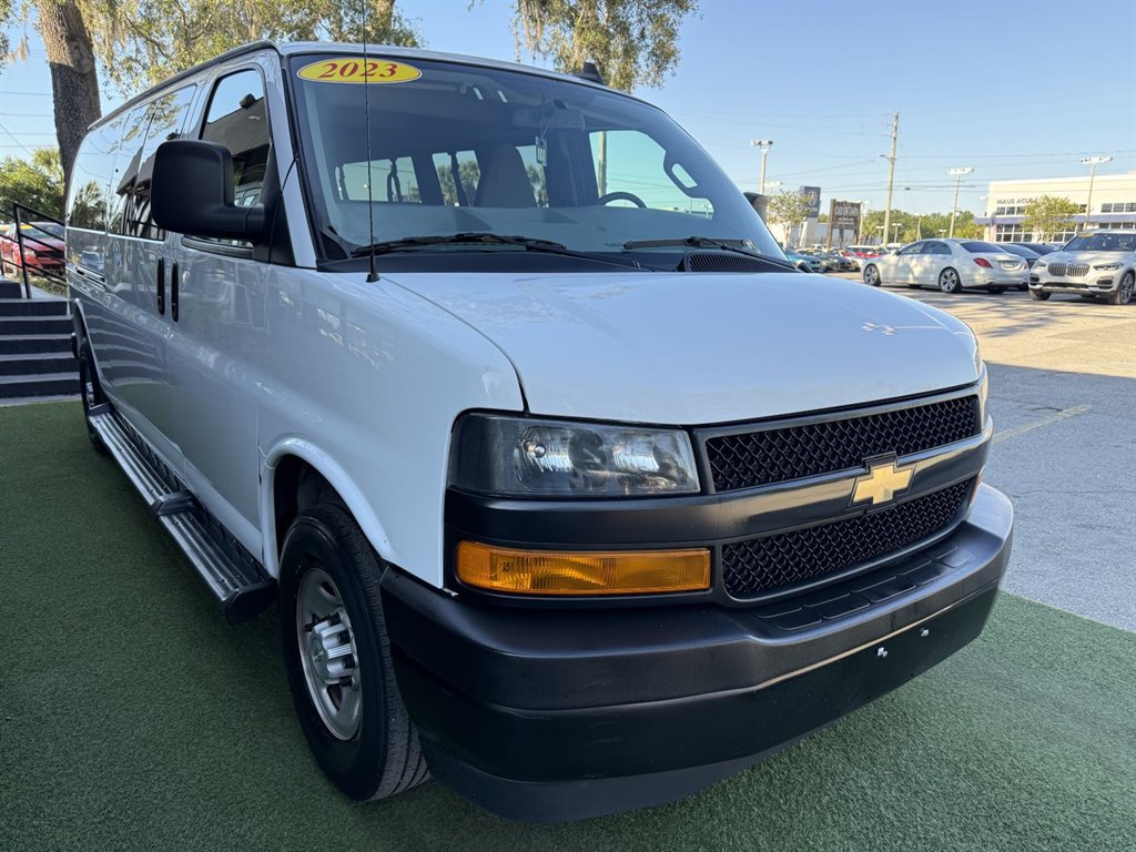 Used 2023 Chevrolet Express 3500 LS RWD image 3
