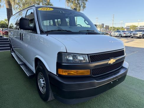 Used 2023 Chevrolet Express 3500 LS RWD image 3