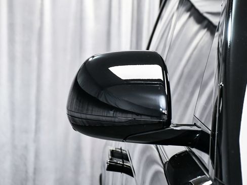 Used 2025 Land Rover Range Rover SE AWD/4WD image 80