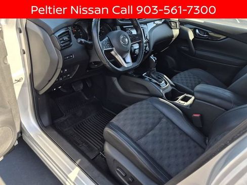 Certified 2022 Nissan Rogue Sport SV w/ Technology Package AWD/4WD image 18