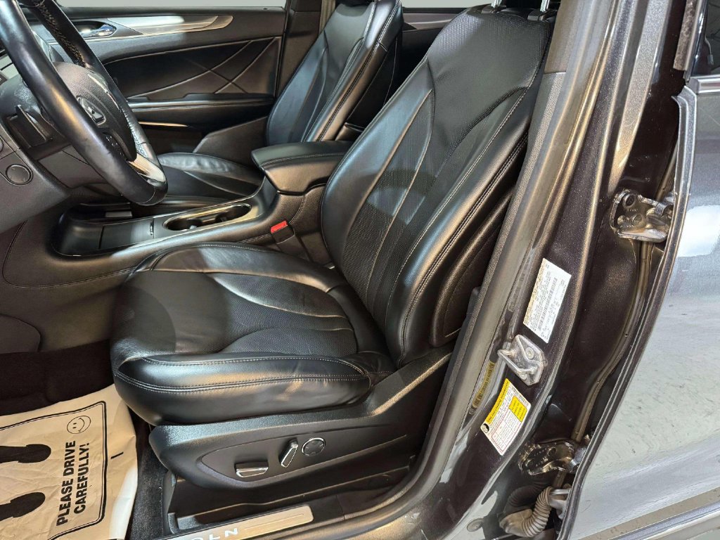 Used 2018 Lincoln MKC Reserve w/ Lincoln MKC Climate Package AWD/4WD image 5