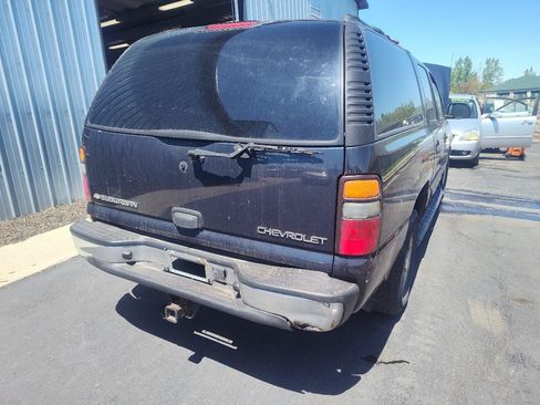 Used 2004 Chevrolet Suburban LS w/ Safe And Secure Package AWD/4WD image 7