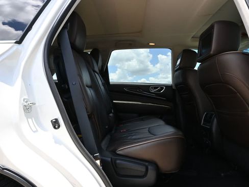 Used 2015 INFINITI QX60 FWD w/ Deluxe Touring Package image 22