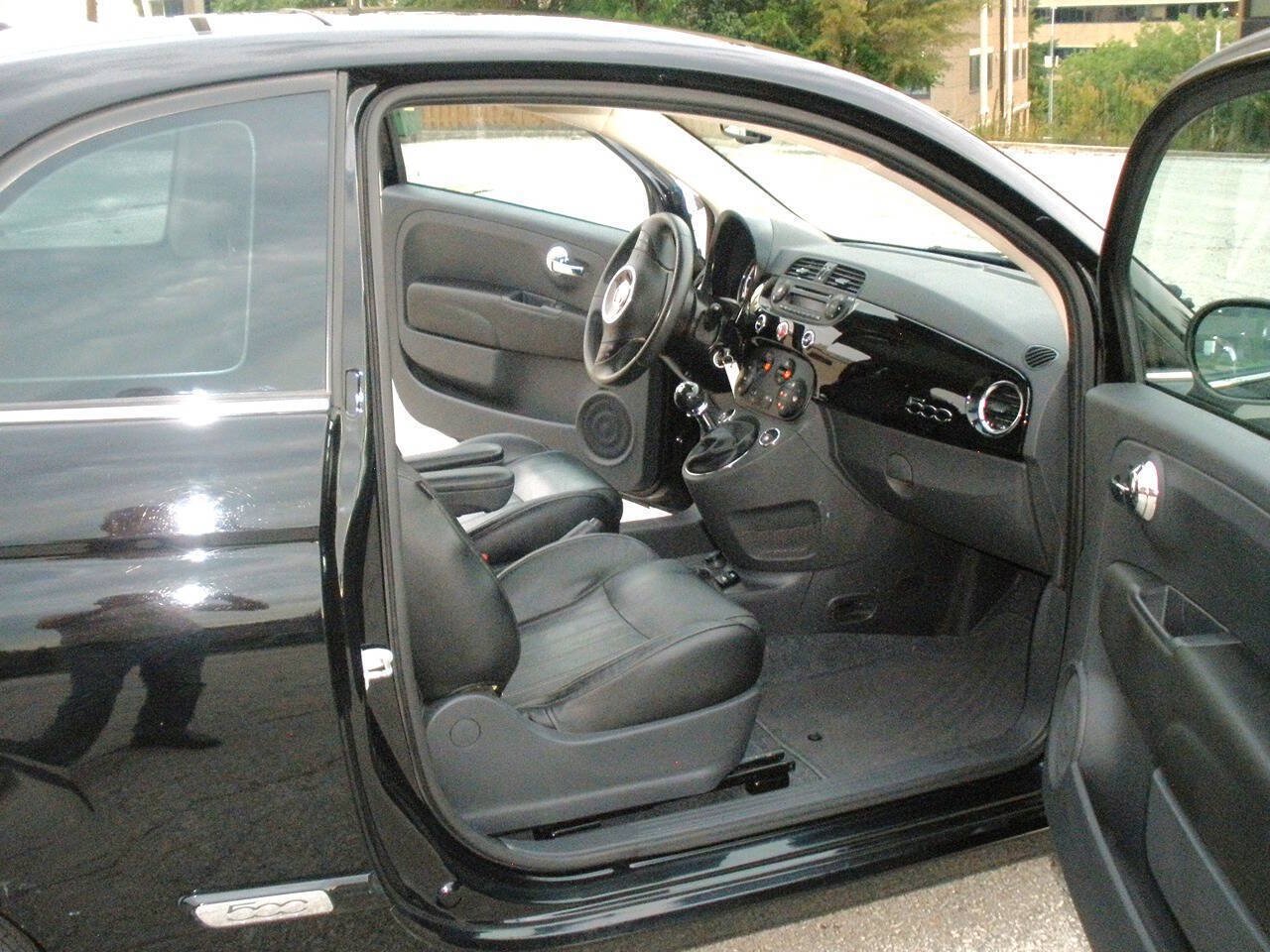 Used 2015 FIAT 500 Lounge w/ Luxury Leather Package FWD image 22