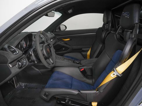 Used 2023 Porsche 718 Cayman GT4 RS RWD image 44