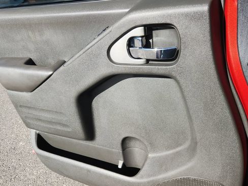 Used 2018 Nissan Frontier PRO-4X AWD/4WD image 8