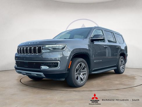 Used 2025 Jeep Wagoneer Series II AWD/4WD image 7