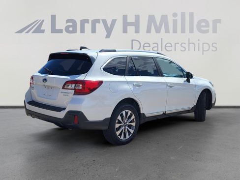 Used 2019 Subaru Outback 3.6R Touring image 5