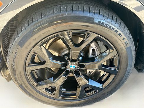 Used 2020 BMW X7 xDrive40i w/ Parking Assistance Package image 36