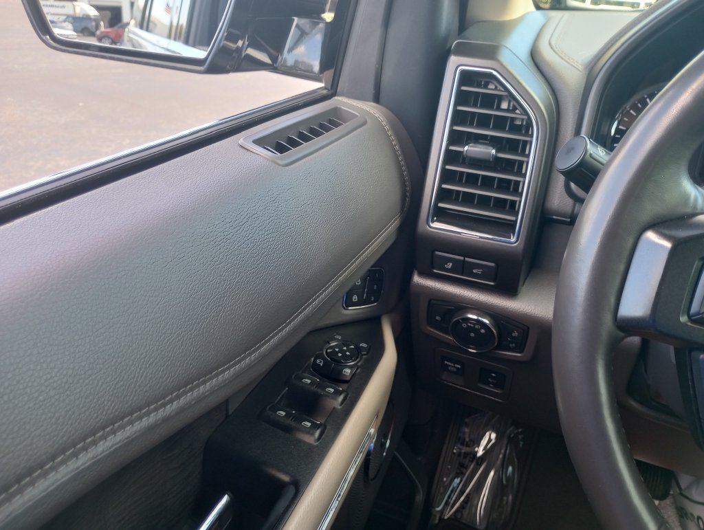 Used 2020 Ford Expedition Limited RWD image 26
