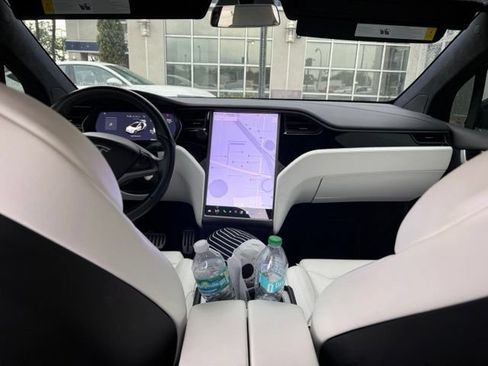 Used 2019 Tesla Model X AWD/4WD image 7