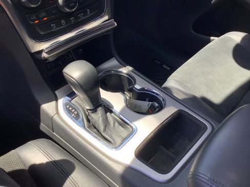 Used 2018 Jeep Grand Cherokee Altitude AWD/4WD image 18