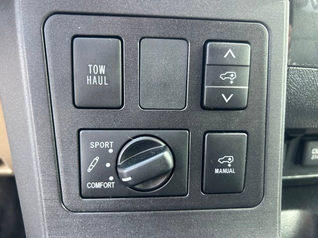 Used 2020 Toyota Sequoia Platinum RWD image 12