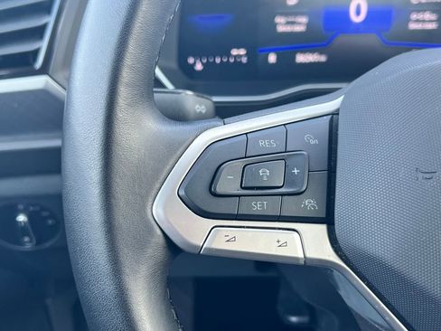 Used 2024 Volkswagen Jetta SE image 20