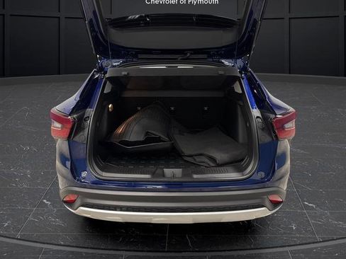 Used 2024 Chevrolet Trax LT w/ Driver Confidence Package image 13