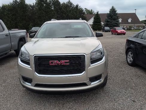 Used 2016 GMC Acadia SLE FWD image 2