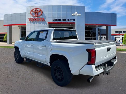 Used 2026 Toyota Tacoma SR5 AWD/4WD image 4