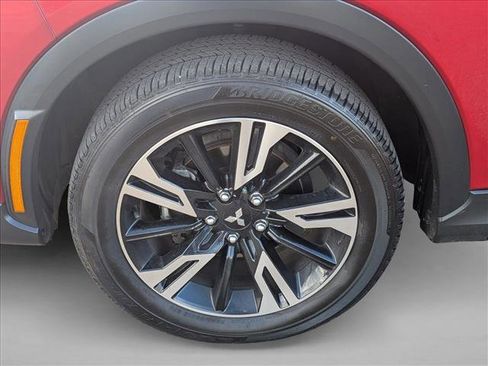 Used 2024 Mitsubishi Eclipse Cross SE image 9