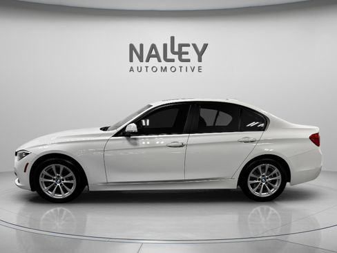 Used 2017 BMW 320i Sedan image 2