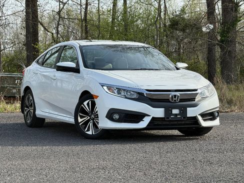 Used 2017 Honda Civic EX-T image 12