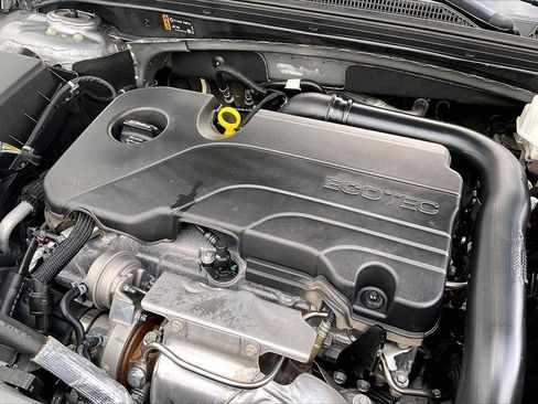 Used 2025 Chevrolet Malibu LT image 30