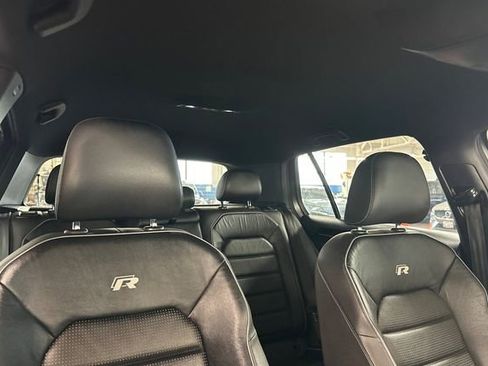 Used 2018 Volkswagen Golf R 4-Door AWD/4WD image 20