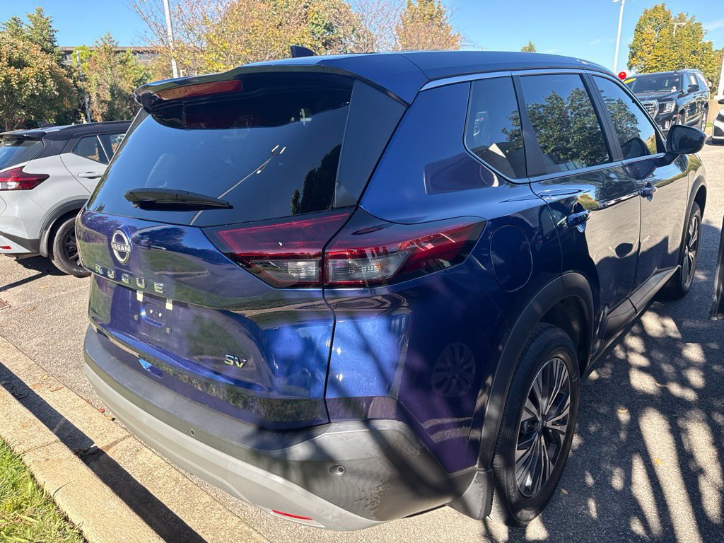 Certified 2023 Nissan Rogue SV FWD image 2
