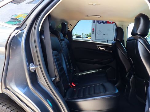 Used 2020 Ford Edge SEL FWD image 28