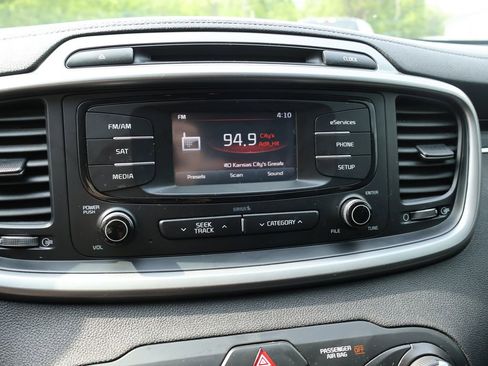 Used 2016 Kia Sorento LX w/ LX Convenience Package AWD/4WD image 35