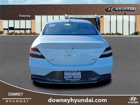 Used 2023 Genesis G70 2.0T image 5