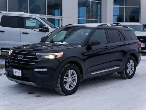 Used 2020 Ford Explorer XLT w/ Equipment Group 202A image 23