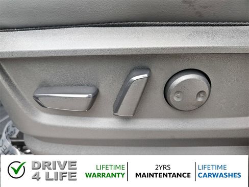 New 2025 Nissan Armada SL image 17