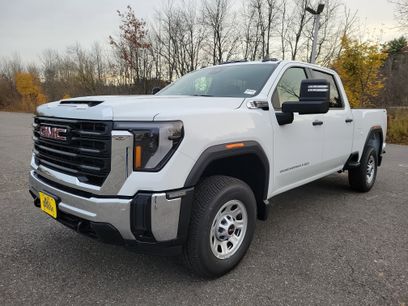 New 2026 GMC Sierra 3500 Pro w/ Convenience Package
