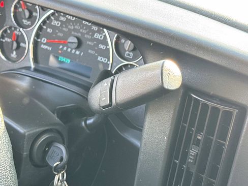 Used 2024 GMC Savana 2500 w/ Driver Convenience Package image 5