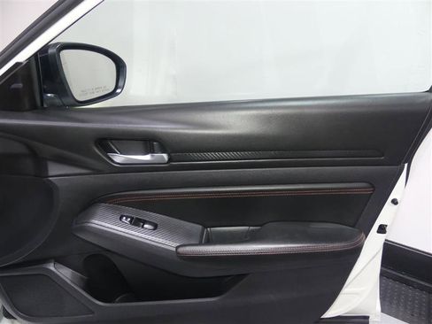 Used 2020 Nissan Altima 2.5 SR image 19