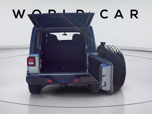 Used 2020 Jeep Wrangler Unlimited Sahara AWD/4WD image 19