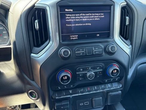 Certified 2021 Chevrolet Silverado 2500 LTZ w/ LTZ Convenience Package AWD/4WD image 31