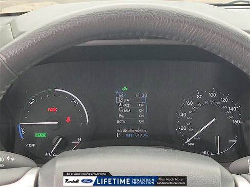 Used 2024 Toyota Sienna XLE image 19