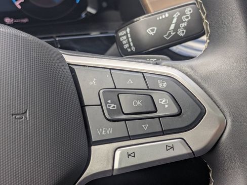 Used 2024 Volkswagen Atlas SE AWD/4WD image 40