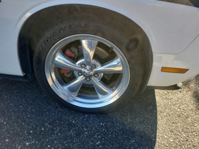 Used 2010 Dodge Challenger R/T RWD image 4