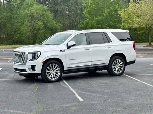 Used 2023 GMC Yukon Denali RWD image 2