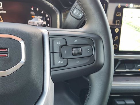 Used 2025 GMC Sierra 1500 SLT image 20