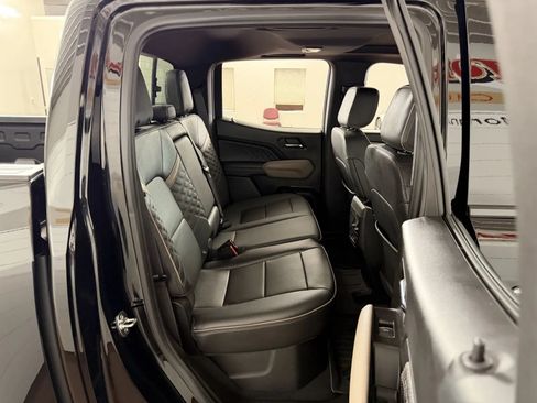 Used 2024 GMC Canyon Denali AWD/4WD image 36